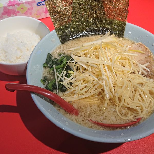 「ネギラーメン740円、半ライス100円」@牛久とんこつ ラーメン武○の写真