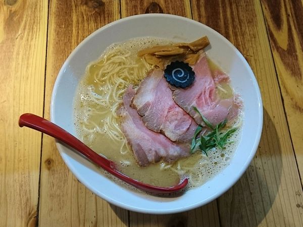 「塩らぁ麺(鶏白湯)」@麺肆 秀膽の写真