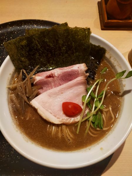 「濃厚煮干し」@らぅめん 愛ごやの写真