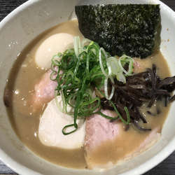 特製鶏の骨ラーメン＋替玉ペペロンチーノ