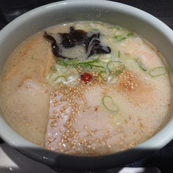 「塩ラーメン850円、ビール500円、餃子320円」@らーめん山頭火 旭川本店の写真