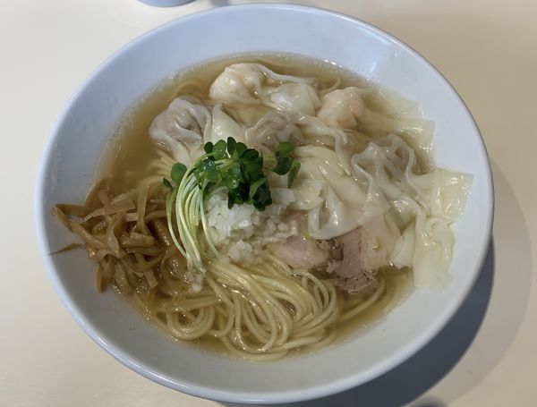 「肉・海老わんたん麺（白だし）」@らぁ麺 ひなたの写真