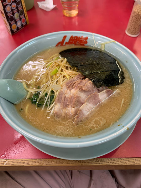 「ネギチャーシュー麺（中盛）」@ラーメン山岡家 明石店の写真
