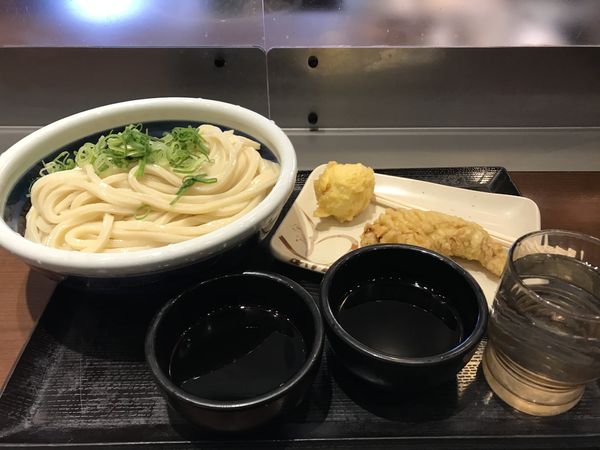 「ざるうどん徳盛り　かしわ天　半熟卵」@丸亀製麺 ララガーデン春日部店の写真