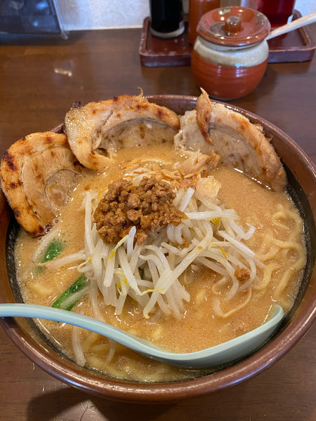 「北海道味噌炙りチャーシュー麺（ジャガイモ抜き）➕大盛➕麺固め」@麺場 田所商店 佐倉店の写真