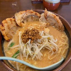 北海道味噌炙りチャーシュー麺（ジャガイモ抜き）➕大盛➕麺固め
