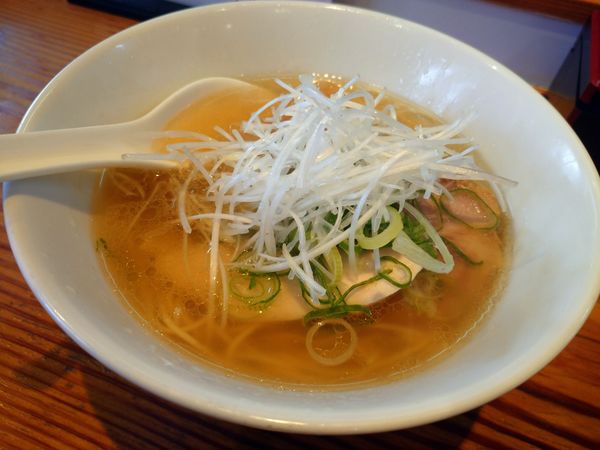 「塩チャーシューめん」@らーめん芝浜の写真