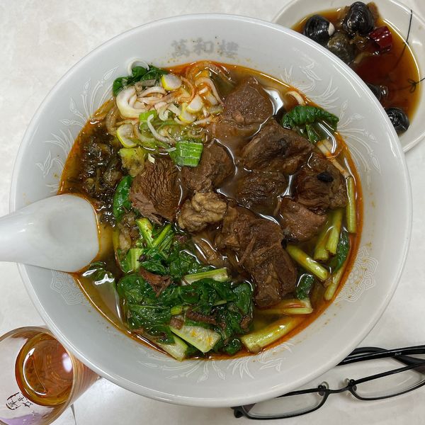 「台湾牛肉麺」@萬和樓の写真