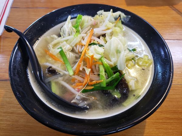 「野菜らーめんしお（ハーフ」@会津喜多方らーめん 新田店の写真