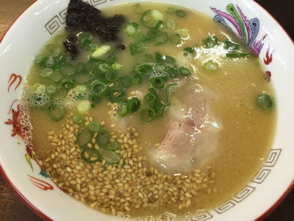 「らーめん 小」@なかつ宝来軒 別府店の写真