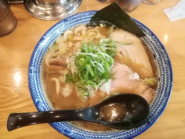 「濃厚中華そば(850円)」@麺 やまだの写真