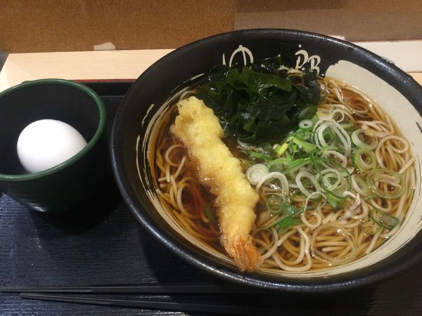 「朝そば玉子・生・わかめ変更+海老天(¥360)」@ゆで太郎 竹橋店の写真