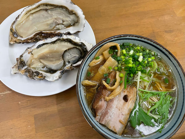 「活大殻牡蠣しゃぶ青3種 B」@MENYA 食い味の道有楽の写真