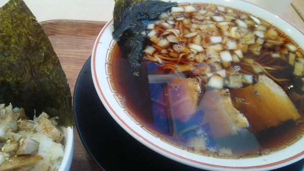 「竹岡式醤油ラーメンセット 1078円」@とんこつ醤油ラーメン 麺大将 パサール幕張店の写真