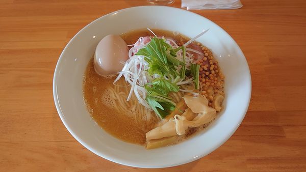 「【限定】鯛煮干しらーめん 750円 + 味玉 + マー油替玉」@らーめん コッコの写真