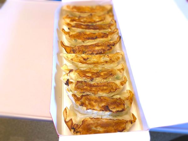 「焼餃子10個入￥340」@551蓬莱 京都伊勢丹店の写真
