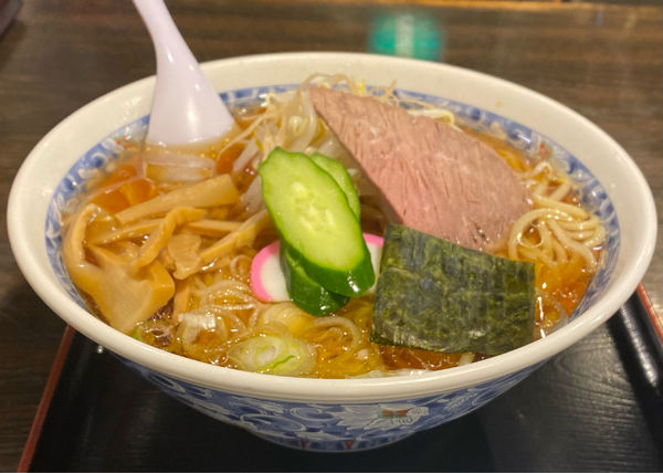 「冷やしラーメン880円」@栄屋本店の写真