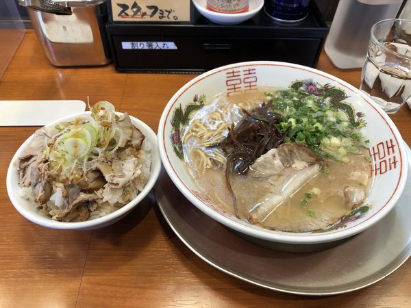 「博多長浜ガツンラーメン＋肉めし」@博多ラーメン ガツン 扇橋店の写真