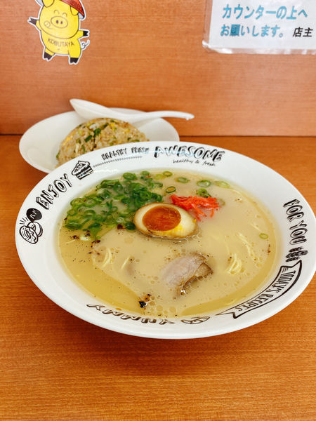 「チャーハンセット」@とんこつラーメン こぶた屋の写真