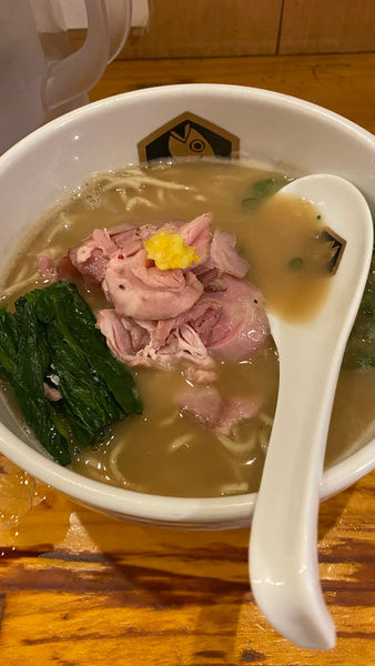 「真鯛ラーメン」@真鯛らーめん 麺魚の写真