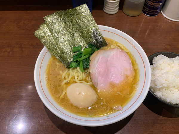 「ラーメン　もも　味付玉子」@らーめん飛粋の写真