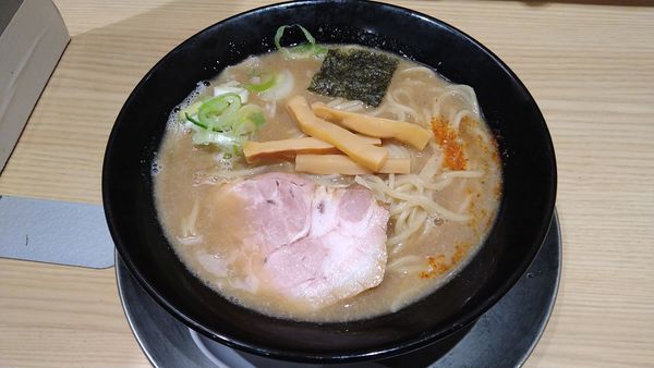 「らーめん」@舎鈴 新宿西口店の写真