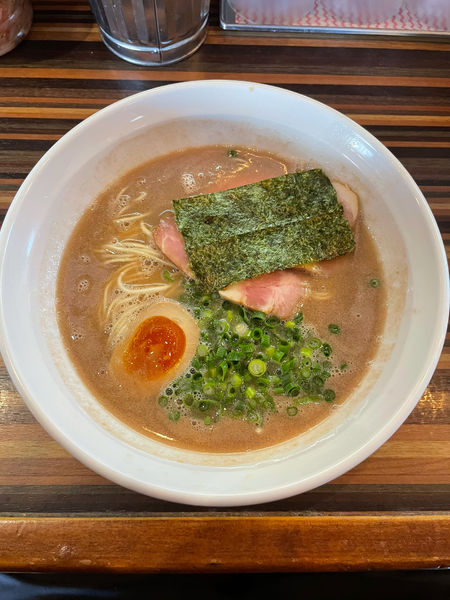 「濃厚豚骨ラーメン」@かなで食堂の写真