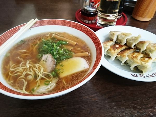 「ラーメン650円と餃子400円」@浅草軒 分店の写真