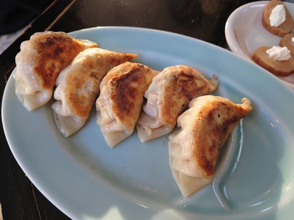 「手作り焼きギョーザ 350円＋カレーしゅうまい 他いろいろ」@麺や 笑 ～Sho～の写真