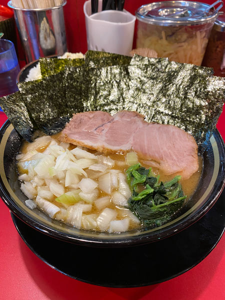 「ラーメン＋タマネギ　海苔増し」@家系ラーメン 王道 神道家の写真