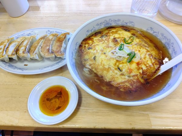 「天津麺(並盛)と餃子セット858円」@ぎょうざの満洲 本庄早稲田駅前店の写真