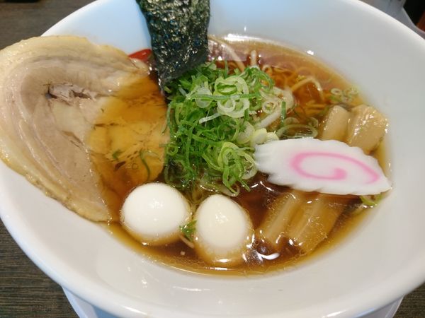 「八重桜 醤油」@はんつ遠藤の全国ご当地ラーメンリレーの写真