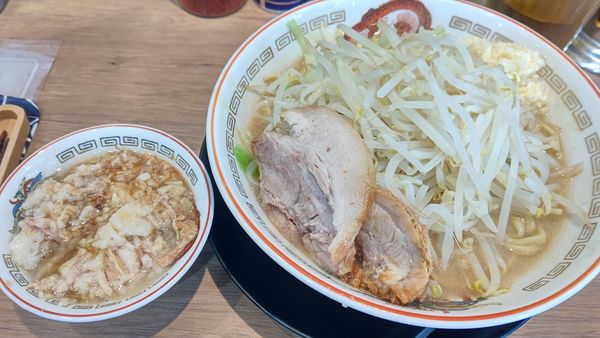 「小ラーメン+肉かすあぶら」@豚山 大船店の写真