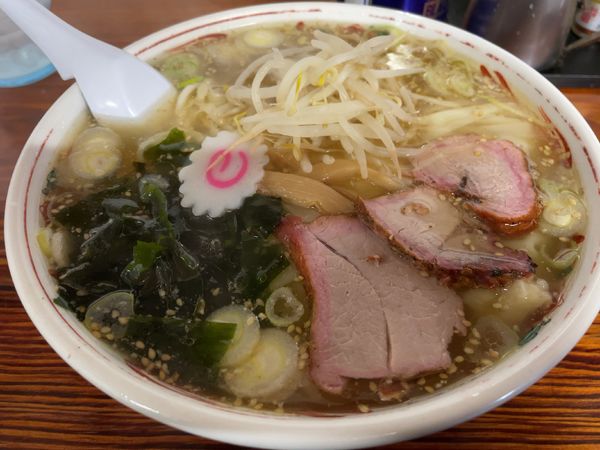 「塩ワンタン麺」@手打ちラーメン みうらの写真