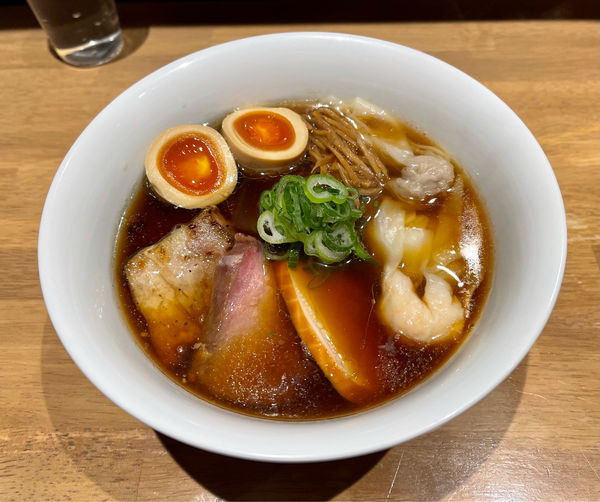 「特製醤油らぁ麺」@らぁ麺や 嶋の写真