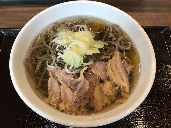「冷たい山形肉そば　748円」@つけ蕎麦・山形肉そば 蕎麦 令和 上杉店の写真
