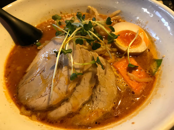 「倍辛味噌チャーシュー（G・Gスパイス）」@七八の写真