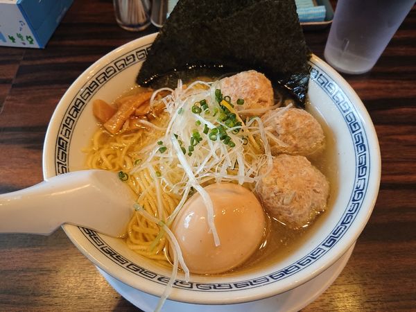 「塩ラーメン」@稲荷屋の写真