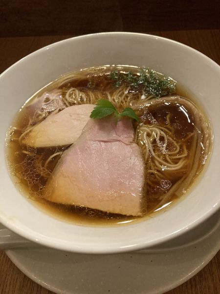 「醤油ラーメン」@らぁ麺 あおばの写真