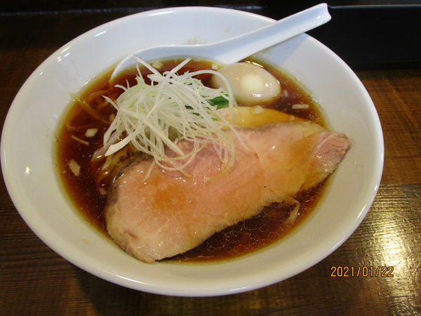 「臥龍「醬油」半熟玉子 900円」@麺屋 龍の写真