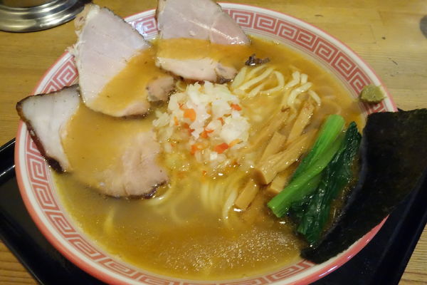 「焼き干しそば(アルゼンチン赤エビ焼き干し+牡蠣剥)しょっつる」@麺切り 白流の写真