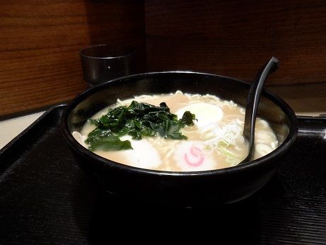 「煮干しラーメン」@名代 富士そば 渋谷下田ビル店の写真