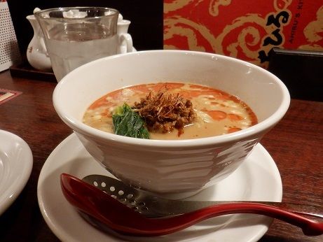 「担々麺（小）ハッピー盛り」@中国的酒場 あひるの台所 二子玉川店の写真