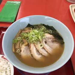 中華ラーメン（チャーシュー3枚）サービスライス