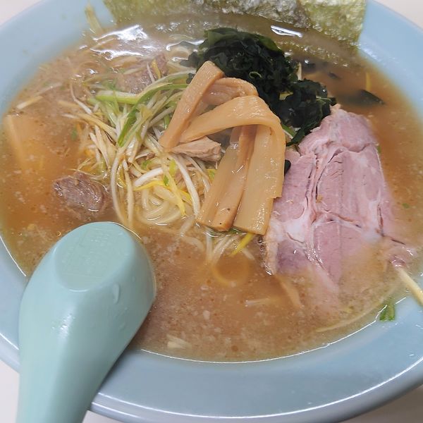 「ネギラーメン800　麺カタメ」@ラーメンショップ 運転免許センター北口店の写真
