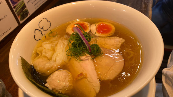 「特製塩ラーメン」@鶏喰～TRICK～の写真