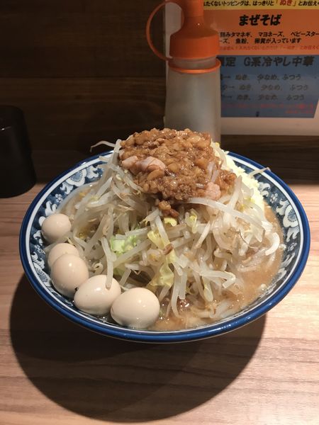 「ラーメン小200g野菜増しうずら肉１枚」@ラーメン 平山の写真