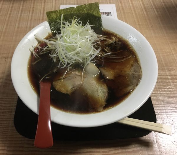 「黒醤油らーめん(730¥)」@麺や 壱虎の写真