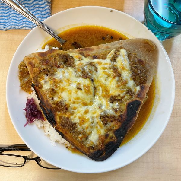 「マトンキーマカレーピザハードコア」@カリー ザ ハードコアの写真