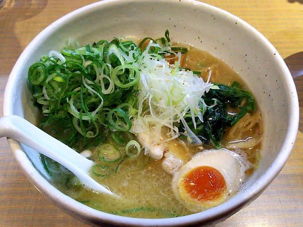 「鶏そば+九条ネギ」@麺や鐙壱番の写真